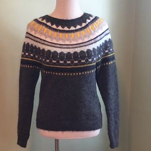 Gap sweater Small